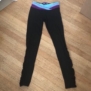 Black Ivivva leggings